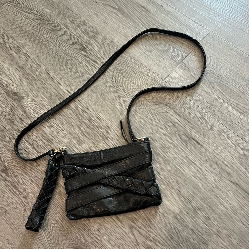 Elegant Black Leather Crossbody Bag Mceifford - Picture 2 of 6
